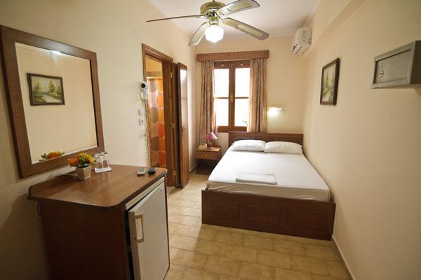 Mango Rooms Rhodes City Екстер'єр фото