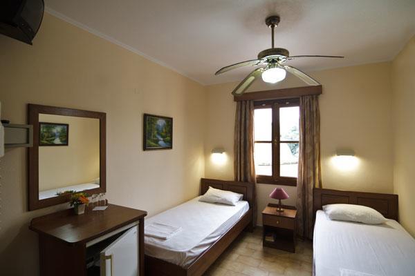 Mango Rooms Rhodes City Екстер'єр фото